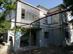 T 4121 Sredets Typical Bulgarian House